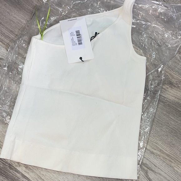 Gauge 81 Cannes - Picture 7 of 7